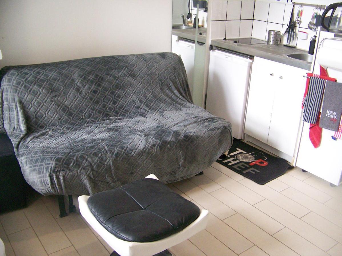 Charmant Studio Au Calme Tout Confort Dans Chateau Neo Gothique Proche Zenith Comet Orleans Parking Voiture Gratuit Wifi Haut Debit Rue Des Montees Esterno foto